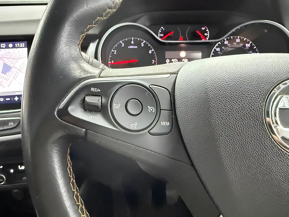 Used 2018 Vauxhall Crossland X Tech Line Nav Black - Interior and Exterior details 19