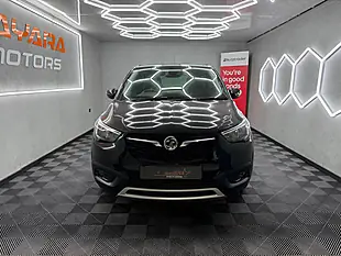 Used 2018 Vauxhall Crossland X Tech Line Nav Black - Interior and Exterior details 3