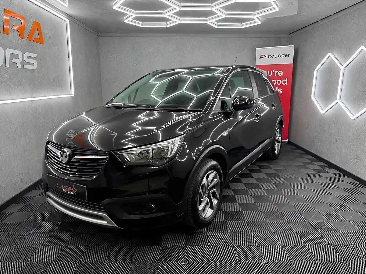 Used 2018 Vauxhall Crossland X Tech Line Nav Black - Interior and Exterior details 8