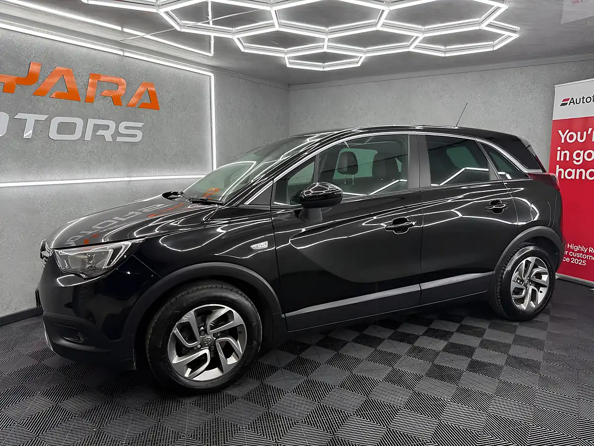 Used 2018 Vauxhall Crossland X Tech Line Nav Black - Interior and Exterior details 9