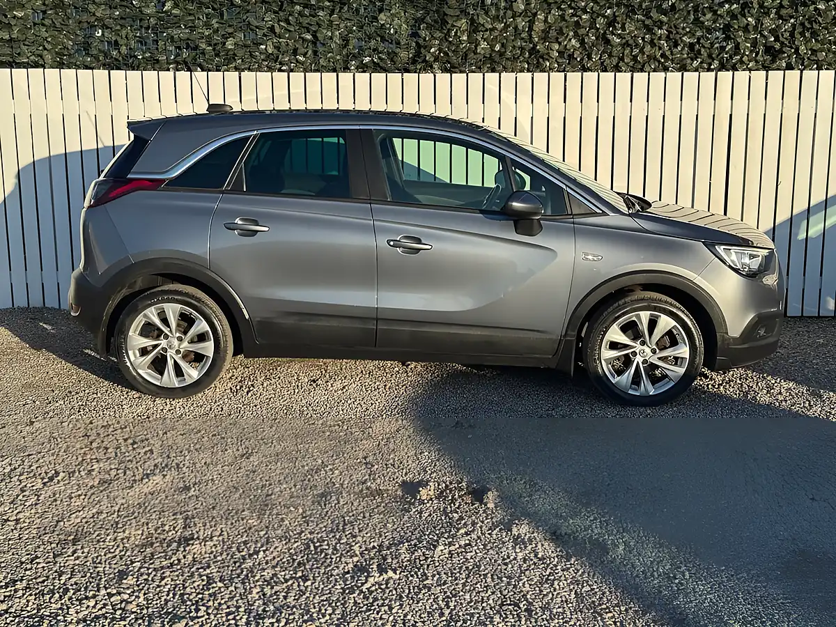 Used 2018 Vauxhall Crossland X Tech Line Nav Grey - Interior and Exterior details 7