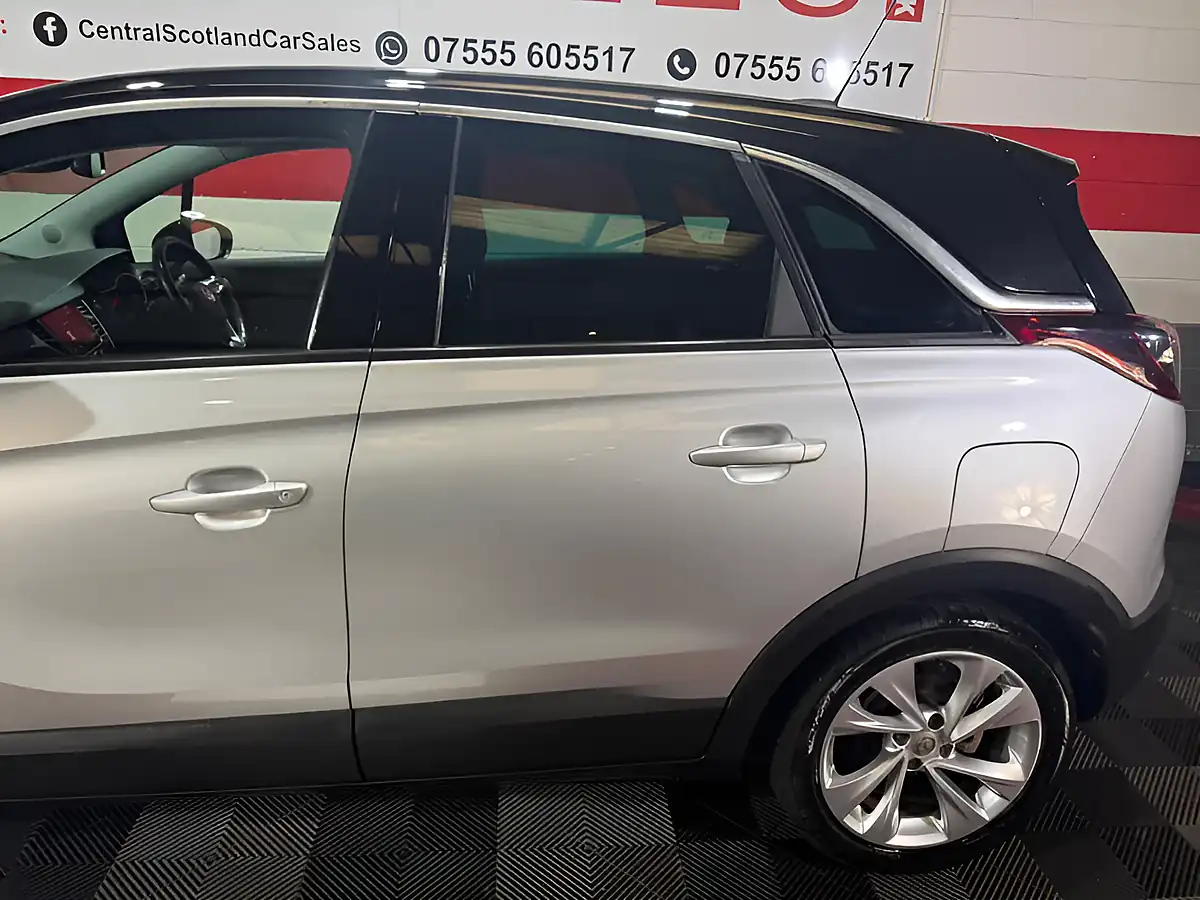 Used 2018 Vauxhall Crossland X Tech Line Nav Silver - Interior and Exterior details 11