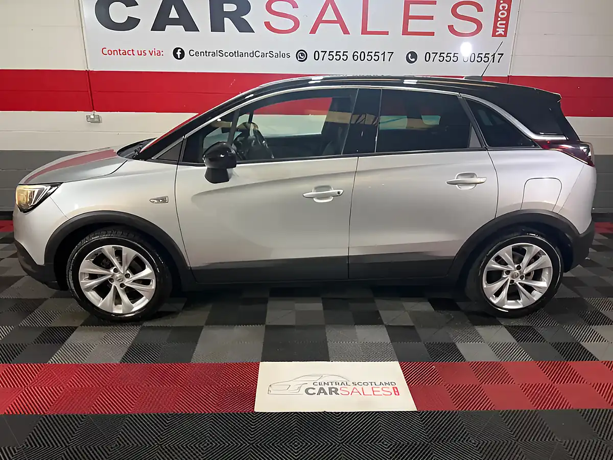 Used 2018 Vauxhall Crossland X Tech Line Nav Silver - Interior and Exterior details 12