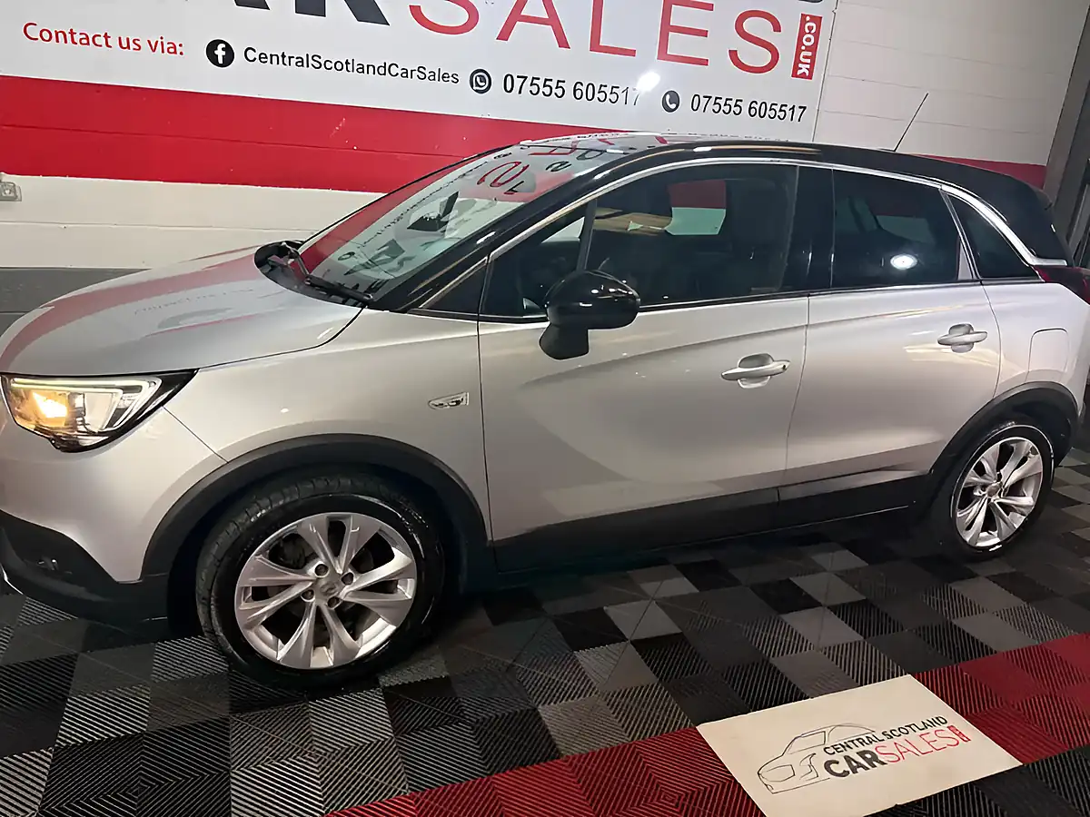 Used 2018 Vauxhall Crossland X Tech Line Nav Silver - Interior and Exterior details 13