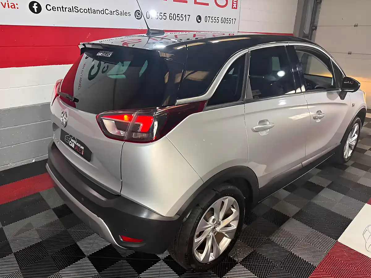 Used 2018 Vauxhall Crossland X Tech Line Nav Silver - Interior and Exterior details 17