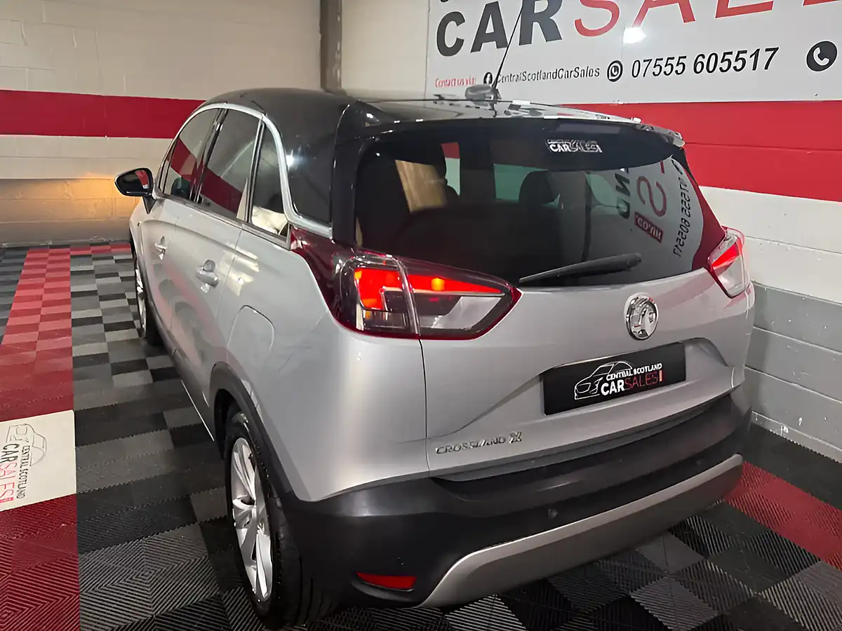 Used 2018 Vauxhall Crossland X Tech Line Nav Silver - Interior and Exterior details 7