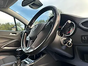 Used 2018 Vauxhall Crossland X Tech Line Nav Silver - Interior and Exterior details 13