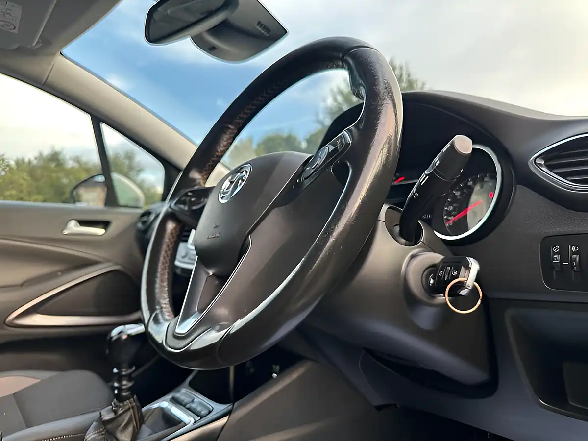 Used 2018 Vauxhall Crossland X Tech Line Nav Silver - Interior and Exterior details 13