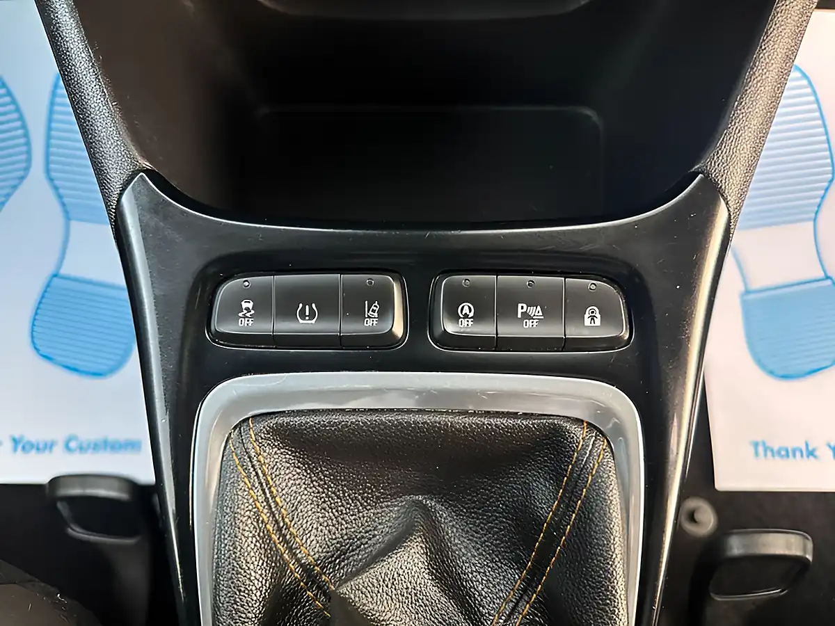 Used 2018 Vauxhall Crossland X Tech Line Nav Silver - Interior and Exterior details 15