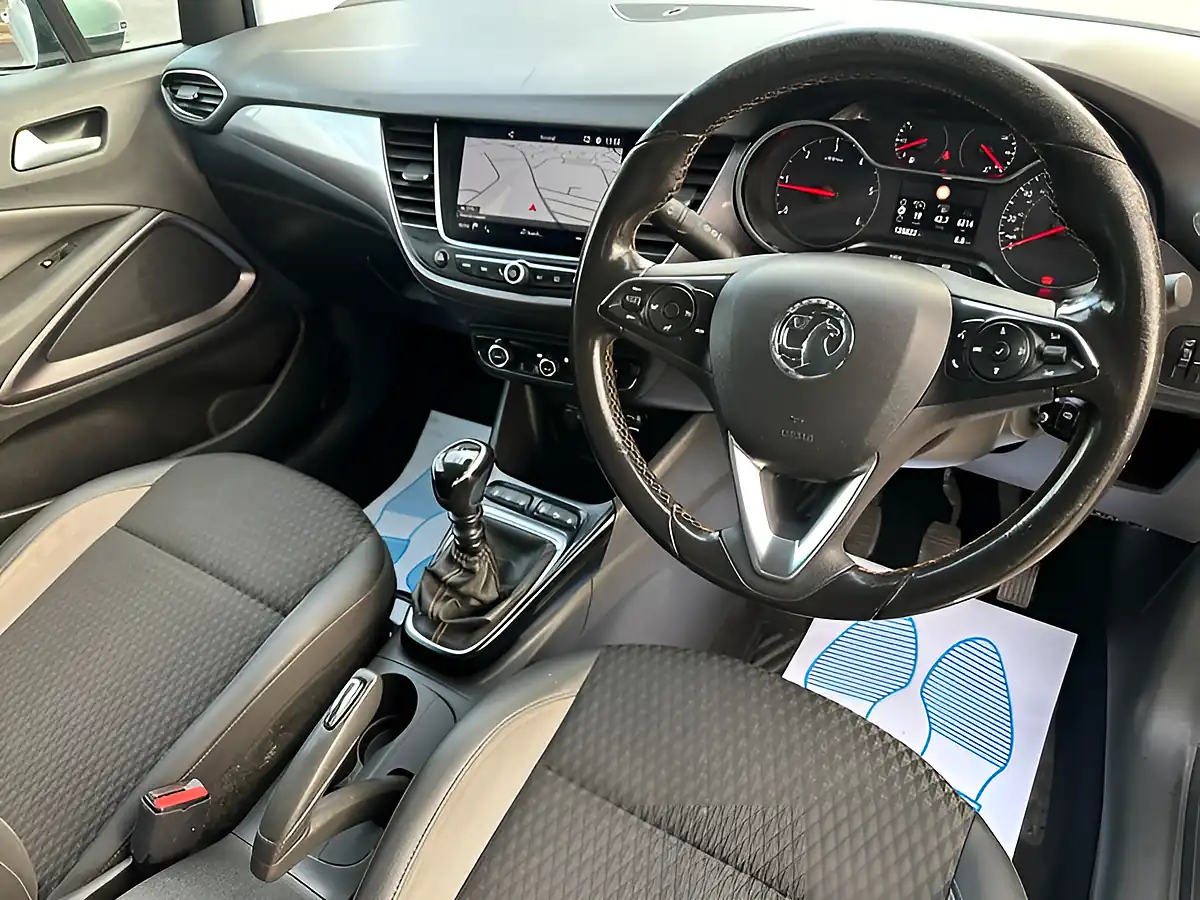 Used 2018 Vauxhall Crossland X Tech Line Nav Silver - Interior and Exterior details 2