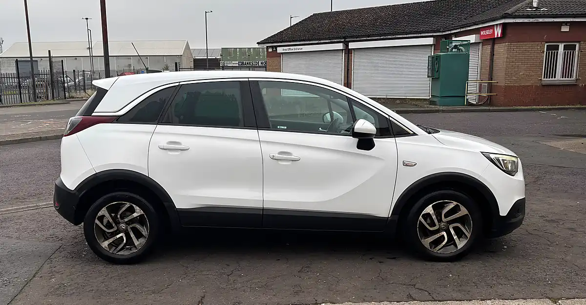 Used 2018 Vauxhall Crossland X Tech Line Nav White - Interior and Exterior details 6
