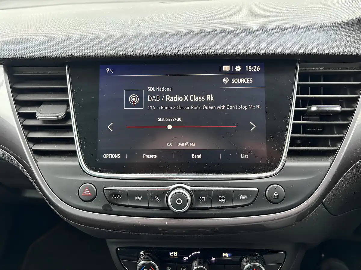 Used 2018 Vauxhall Crossland X Tech Line Nav White - Interior and Exterior details 9