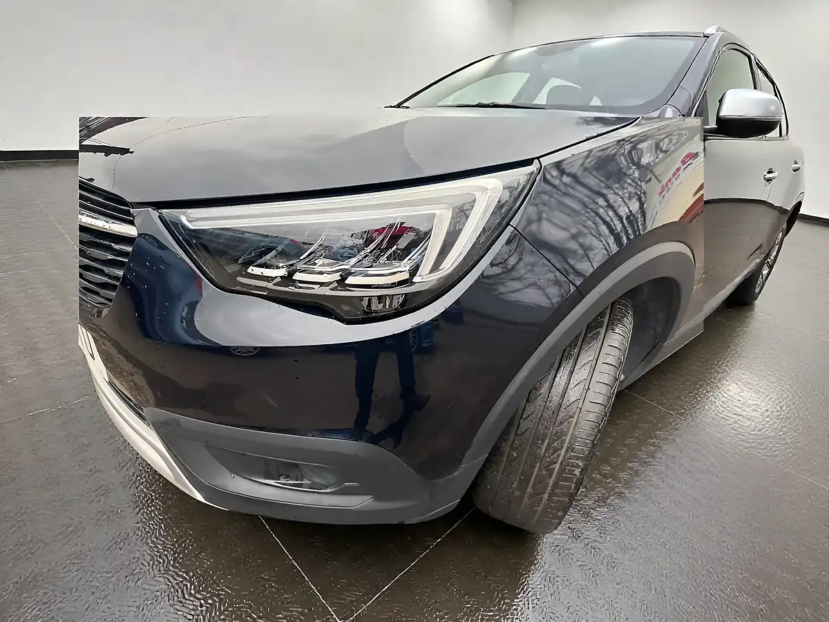 Used 2018 Vauxhall Crossland X Ultimate Blue - Interior and Exterior details 11