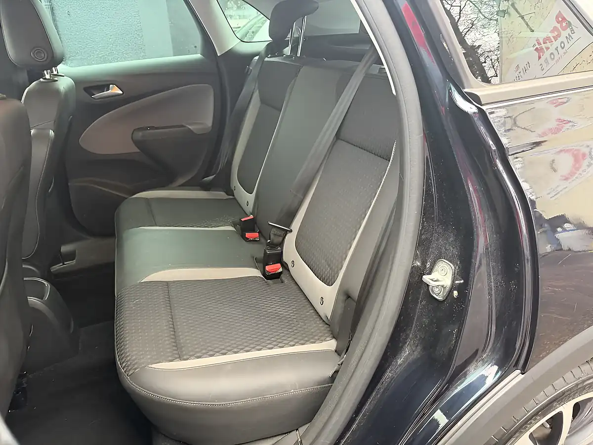 Used 2018 Vauxhall Crossland X Ultimate Blue - Interior and Exterior details 15