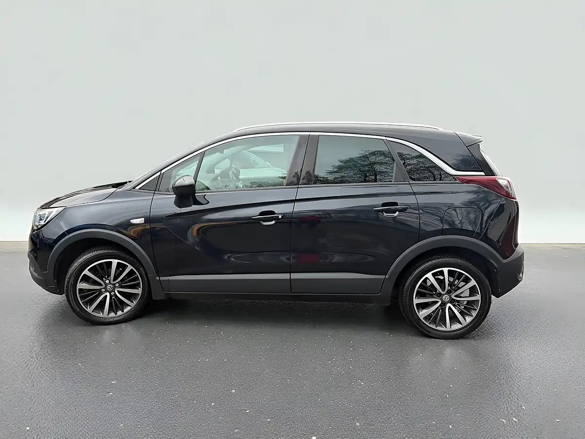 Used 2018 Vauxhall Crossland X Ultimate Blue - Interior and Exterior details 4
