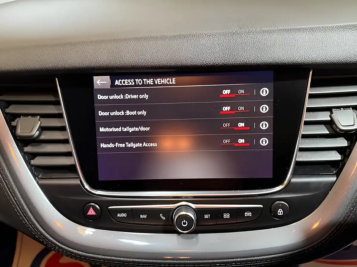 Used 2018 Vauxhall Grandland X Elite Nav Black - Interior and Exterior details 16