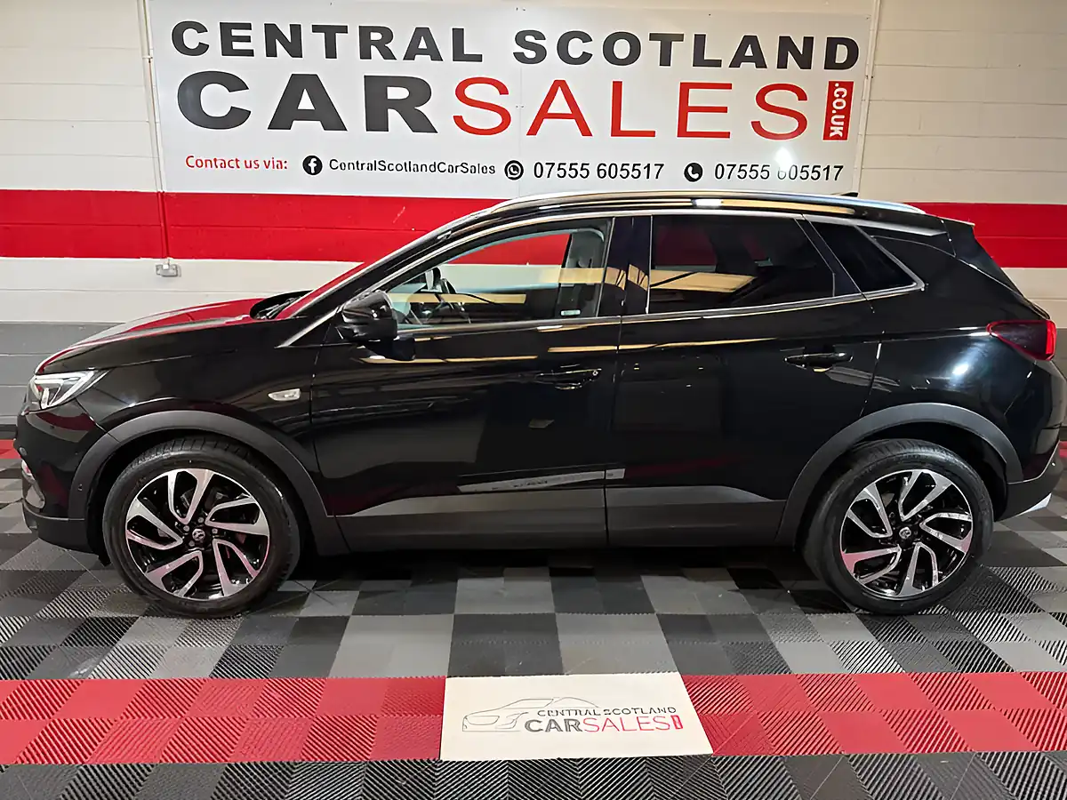 Used 2018 Vauxhall Grandland X Elite Nav Black - Interior and Exterior details 8