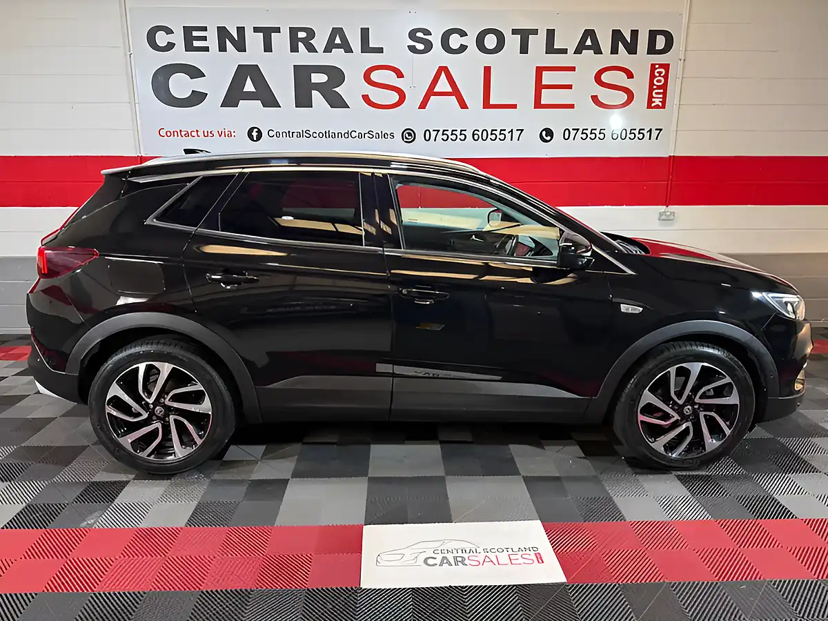 Used 2018 Vauxhall Grandland X Elite Nav Black - Interior and Exterior details 9