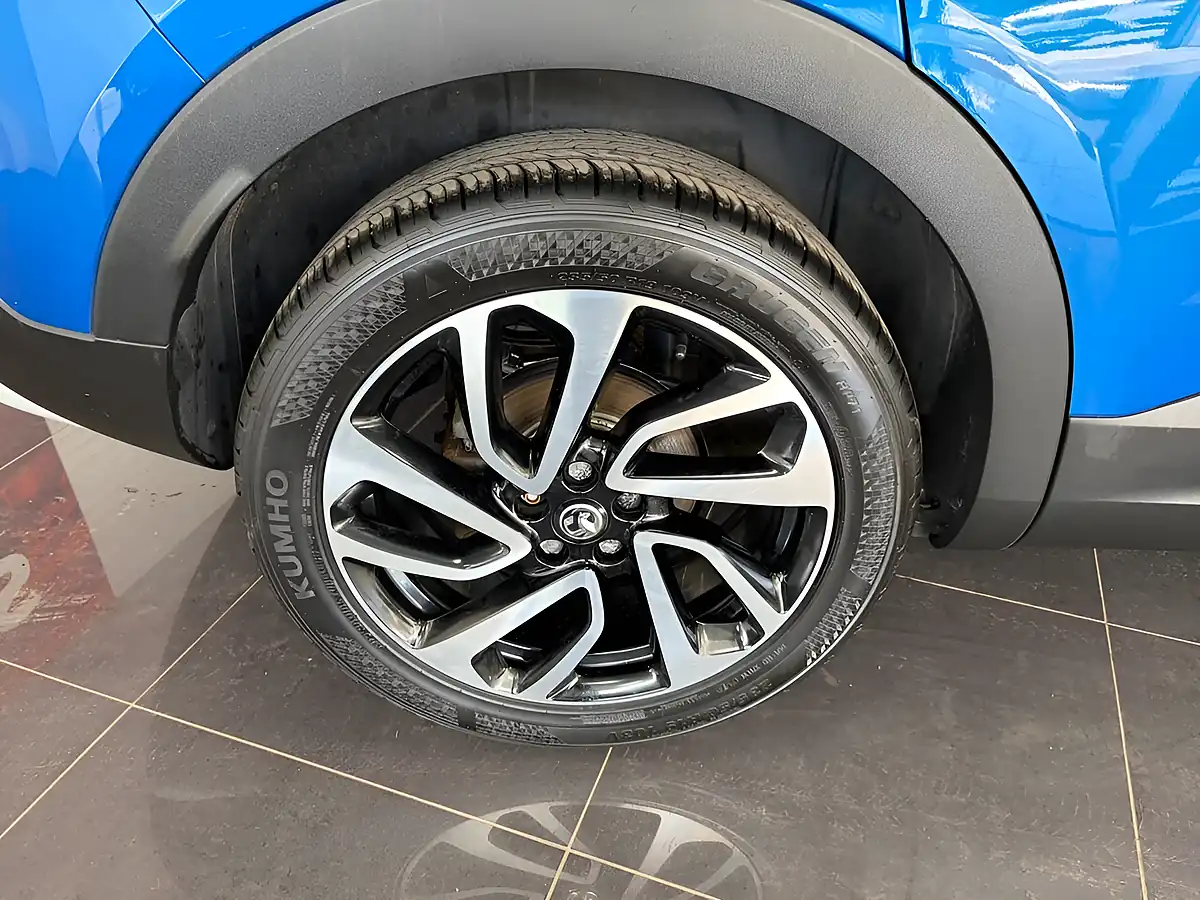 Used 2018 Vauxhall Grandland X Elite Nav Blue - Interior and Exterior details 14