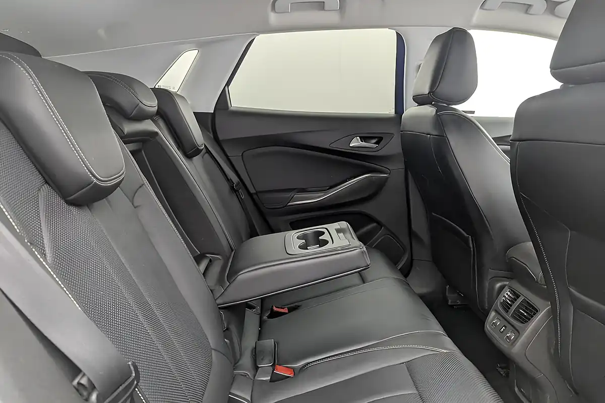 Used 2018 Vauxhall Grandland X Elite Nav Blue - Interior and Exterior details 15