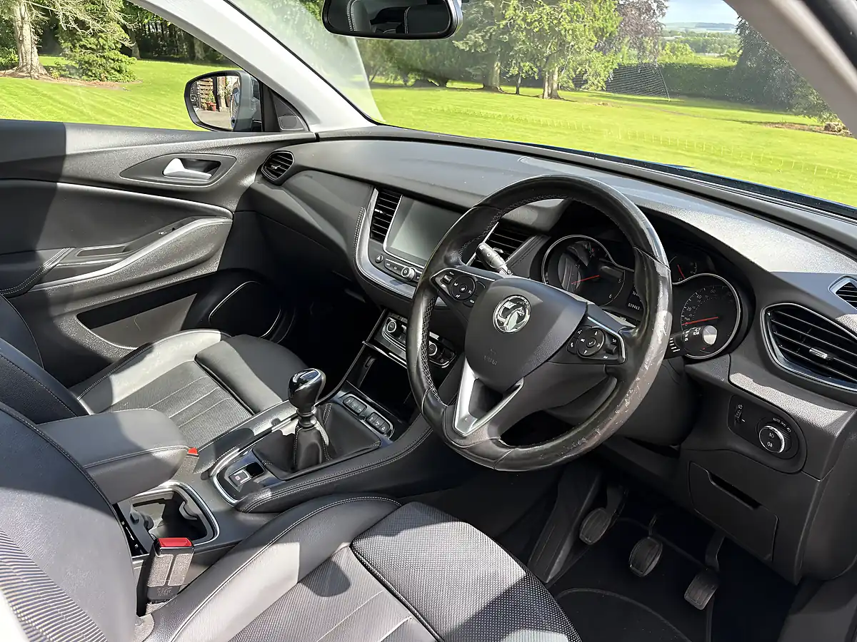 Used 2018 Vauxhall Grandland X Elite Nav Blue - Interior and Exterior details 15