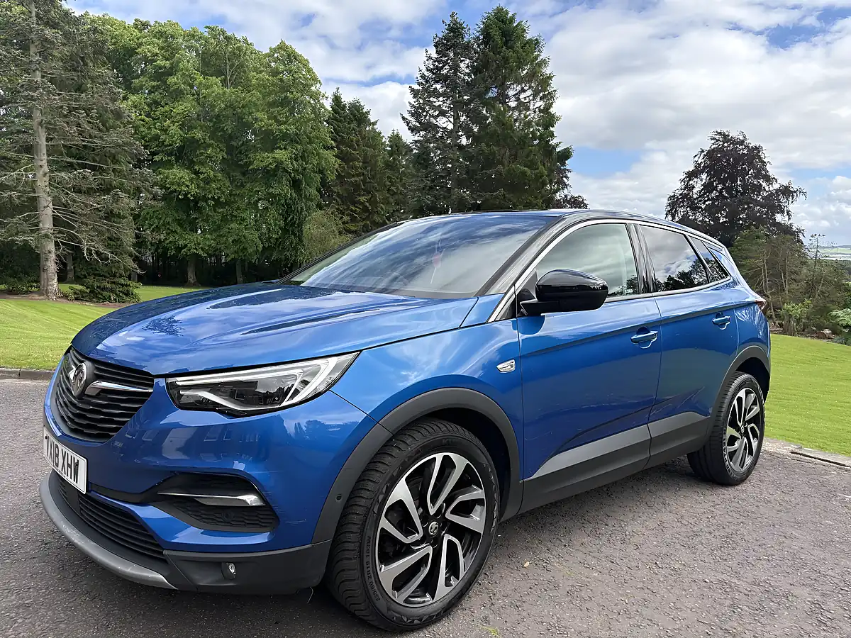 Used 2018 Vauxhall Grandland X Elite Nav Blue - Interior and Exterior details 5