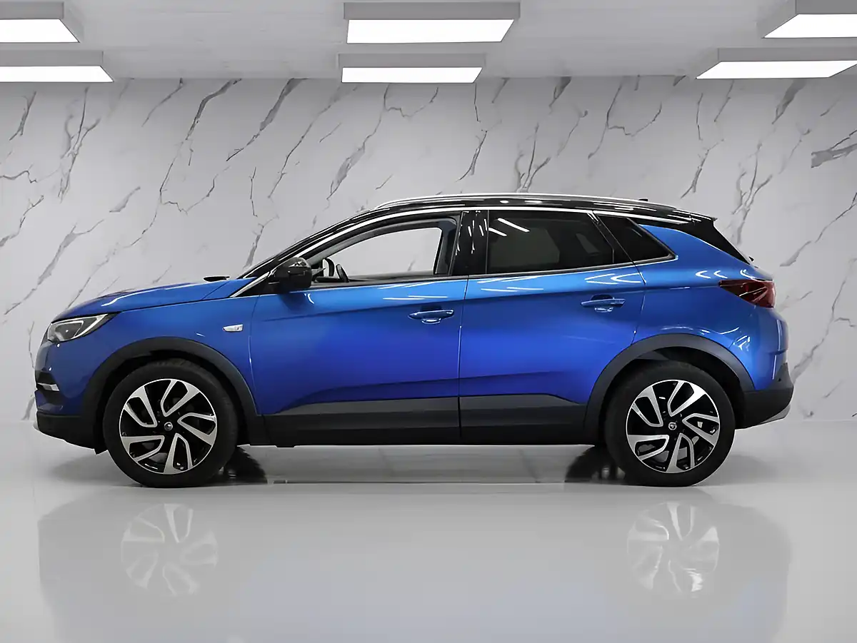 Used 2018 Vauxhall Grandland X Elite Nav Blue - Interior and Exterior details 7