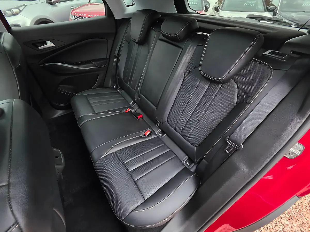 Used 2018 Vauxhall Grandland X Elite Nav Dark Ruby Red Metallic - Interior and Exterior details 12