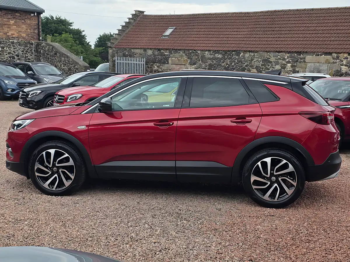 Used 2018 Vauxhall Grandland X Elite Nav Dark Ruby Red Metallic - Interior and Exterior details 14