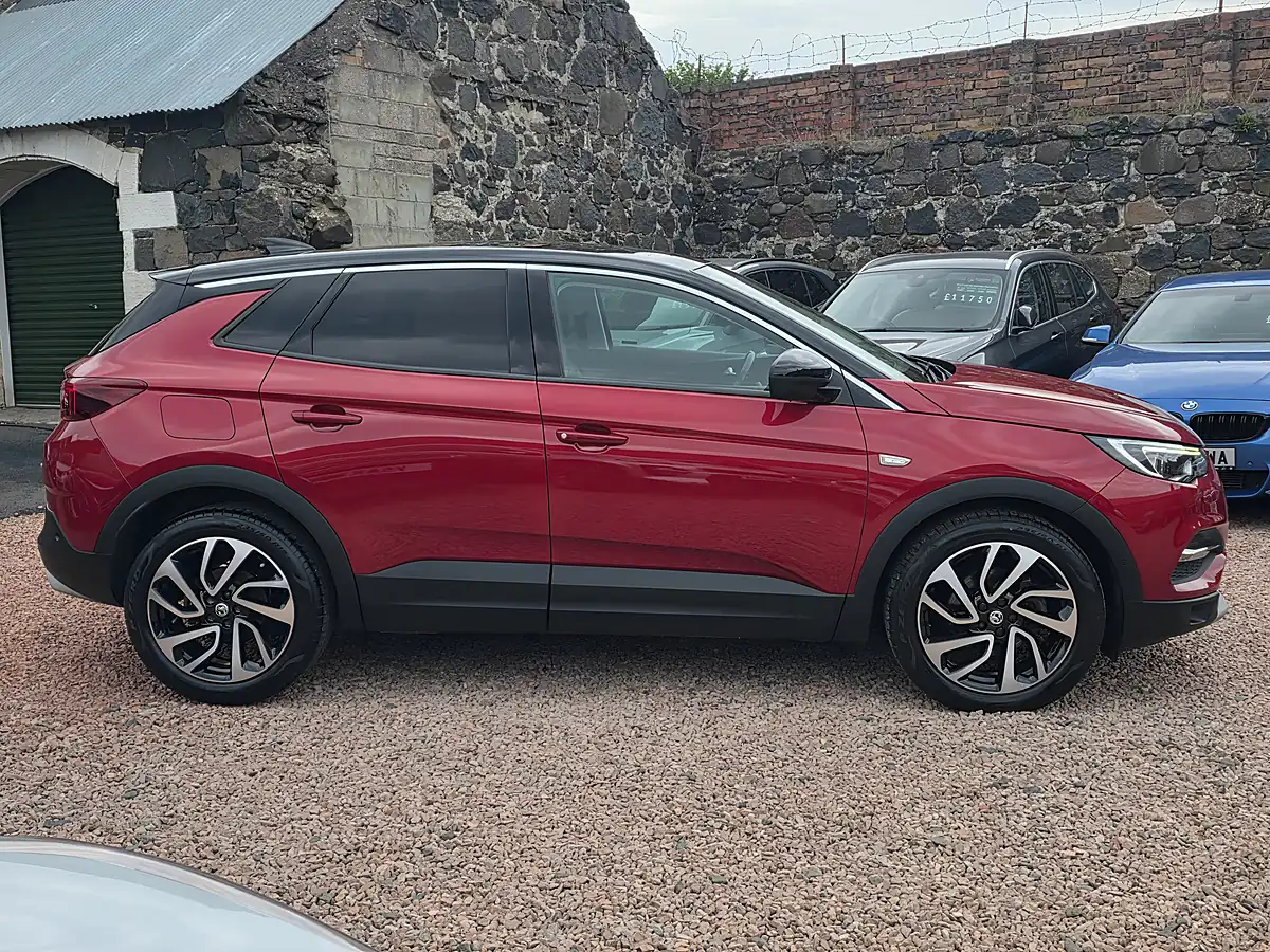Used 2018 Vauxhall Grandland X Elite Nav Dark Ruby Red Metallic - Interior and Exterior details 19