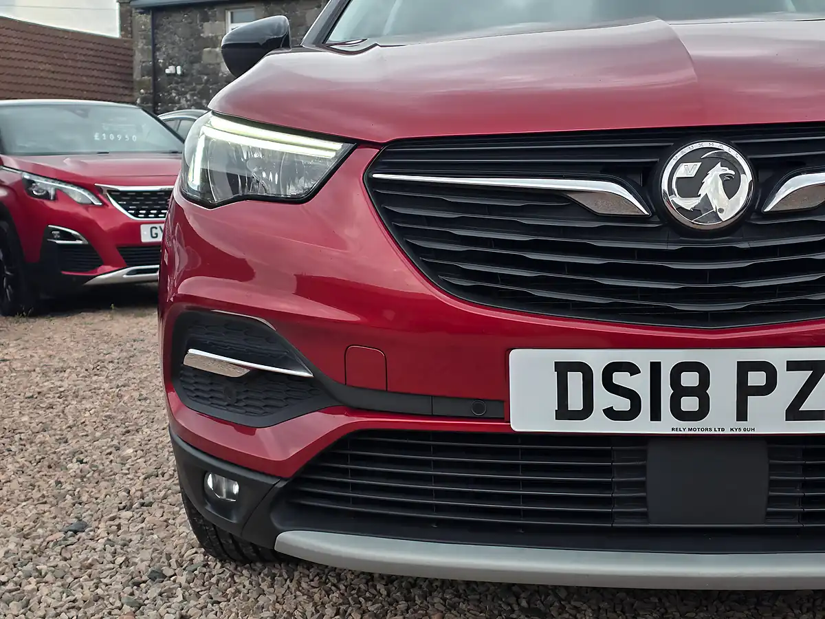 Used 2018 Vauxhall Grandland X Elite Nav Dark Ruby Red Metallic - Interior and Exterior details 4