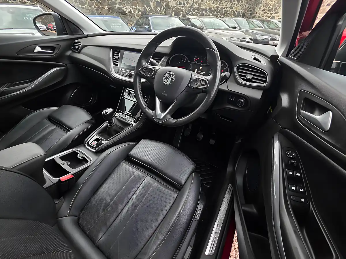 Used 2018 Vauxhall Grandland X Elite Nav Dark Ruby Red Metallic - Interior and Exterior details 8