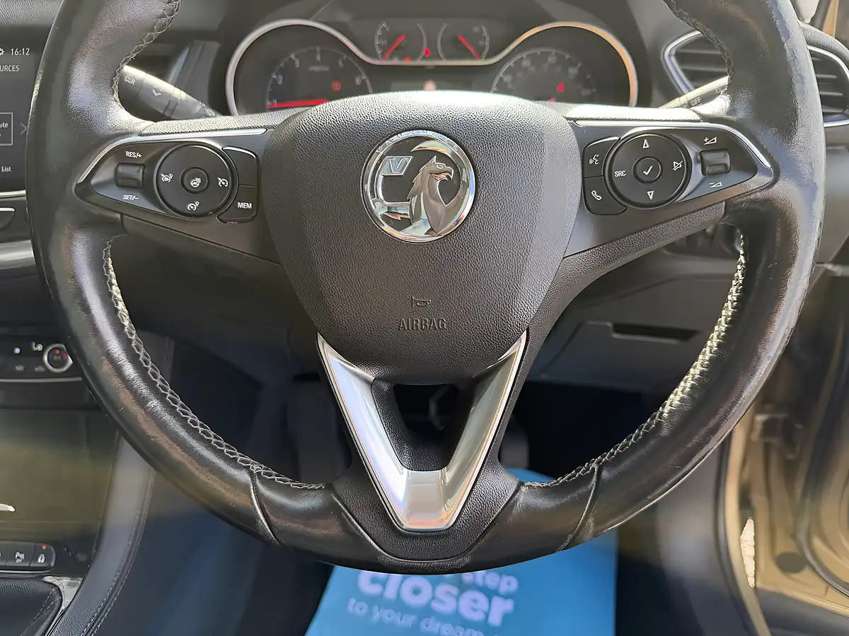 Used 2018 Vauxhall Grandland X Elite Nav Gold - Interior and Exterior details 14
