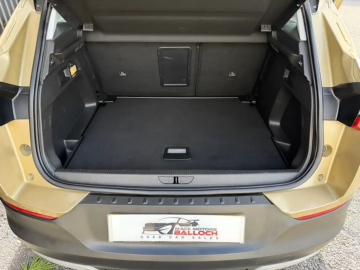 Used 2018 Vauxhall Grandland X Elite Nav Gold - Interior and Exterior details 19