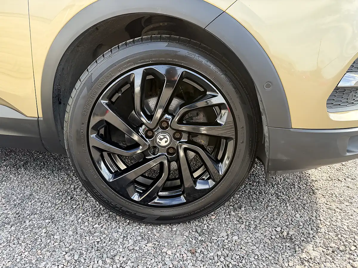 Used 2018 Vauxhall Grandland X Elite Nav Gold - Interior and Exterior details 3