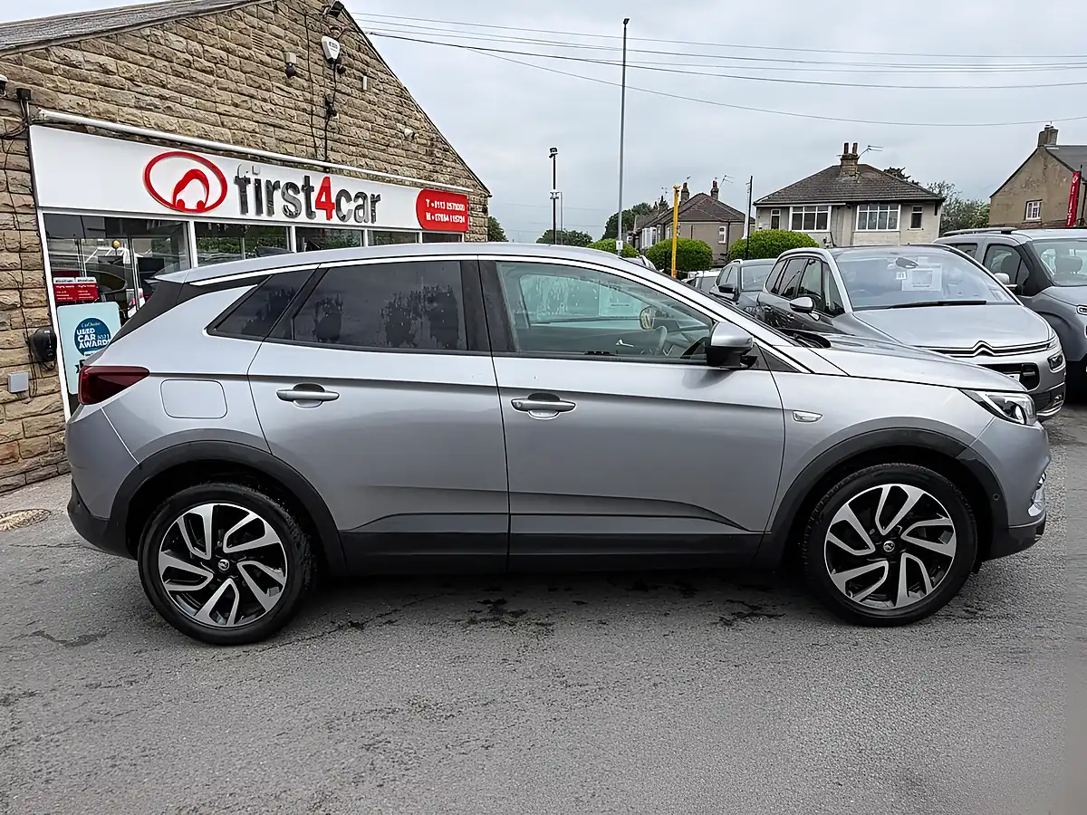 Used 2018 Vauxhall Grandland X Elite Nav Grey - Interior and Exterior details 6