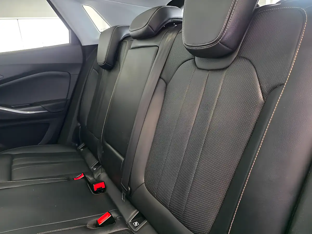 Used 2018 Vauxhall Grandland X Elite Nav Red - Interior and Exterior details 11