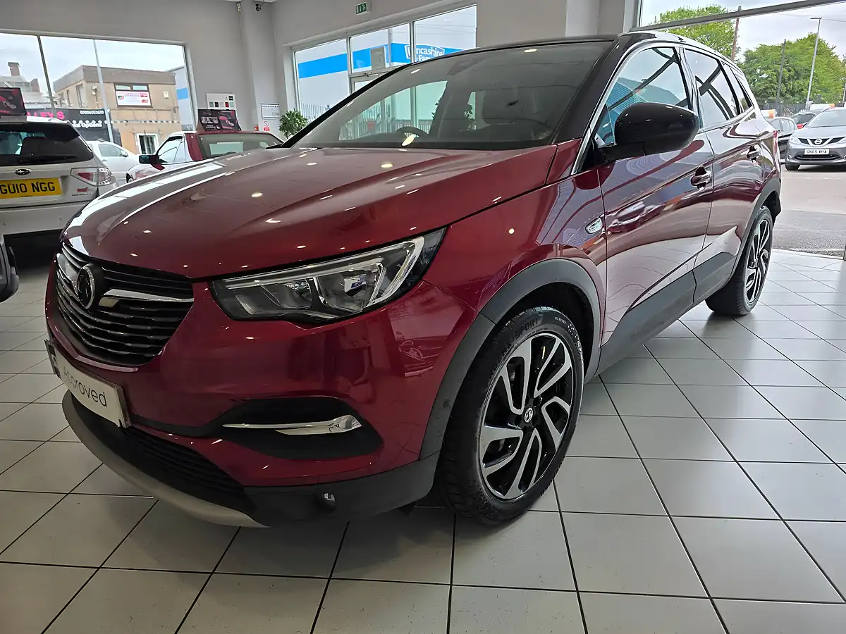 Used 2018 Vauxhall Grandland X Elite Nav Red - Interior and Exterior details 3