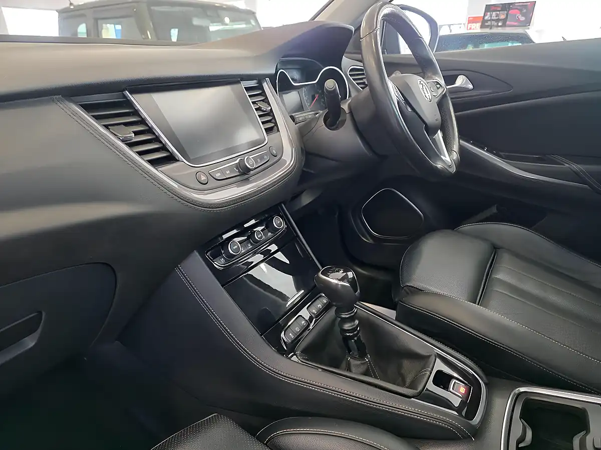 Used 2018 Vauxhall Grandland X Elite Nav Red - Interior and Exterior details 7