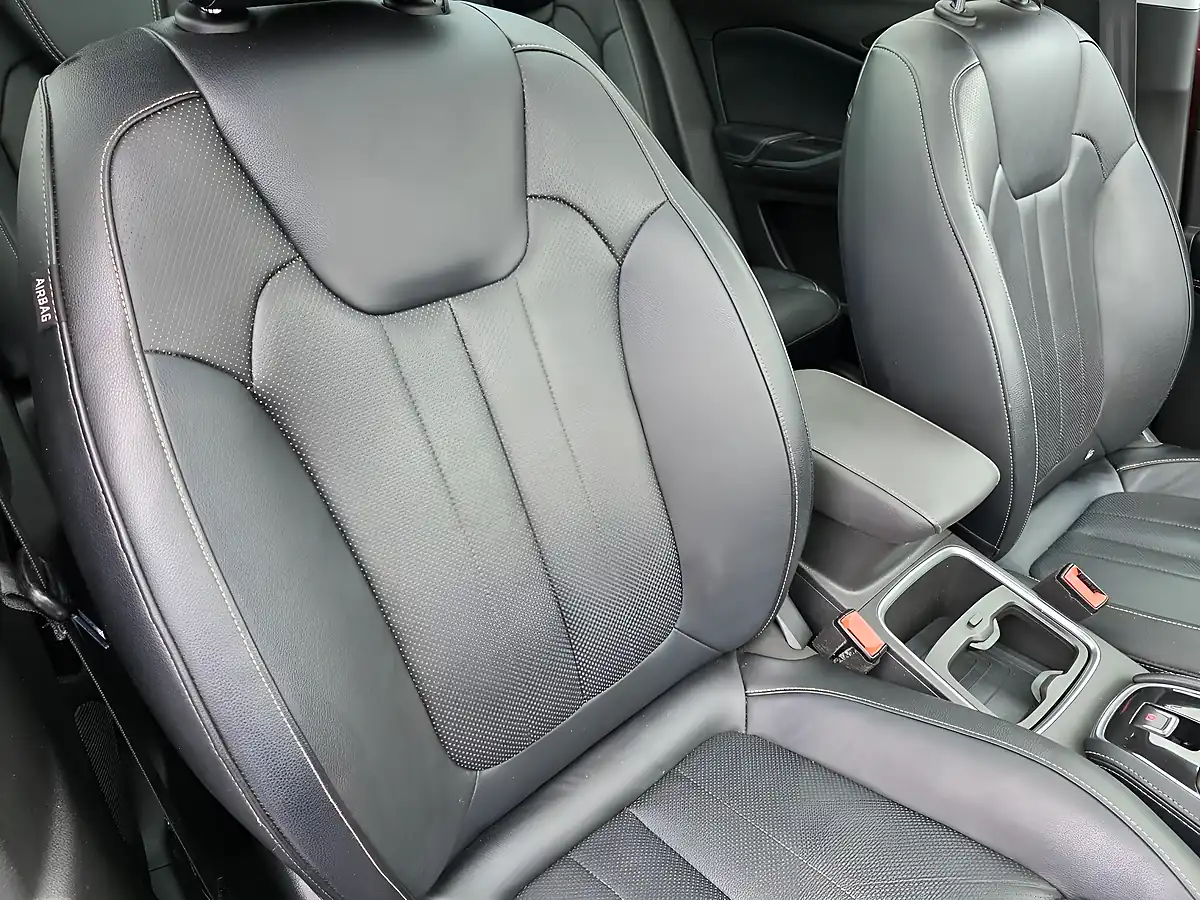 Used 2018 Vauxhall Grandland X Elite Nav Red - Interior and Exterior details 9