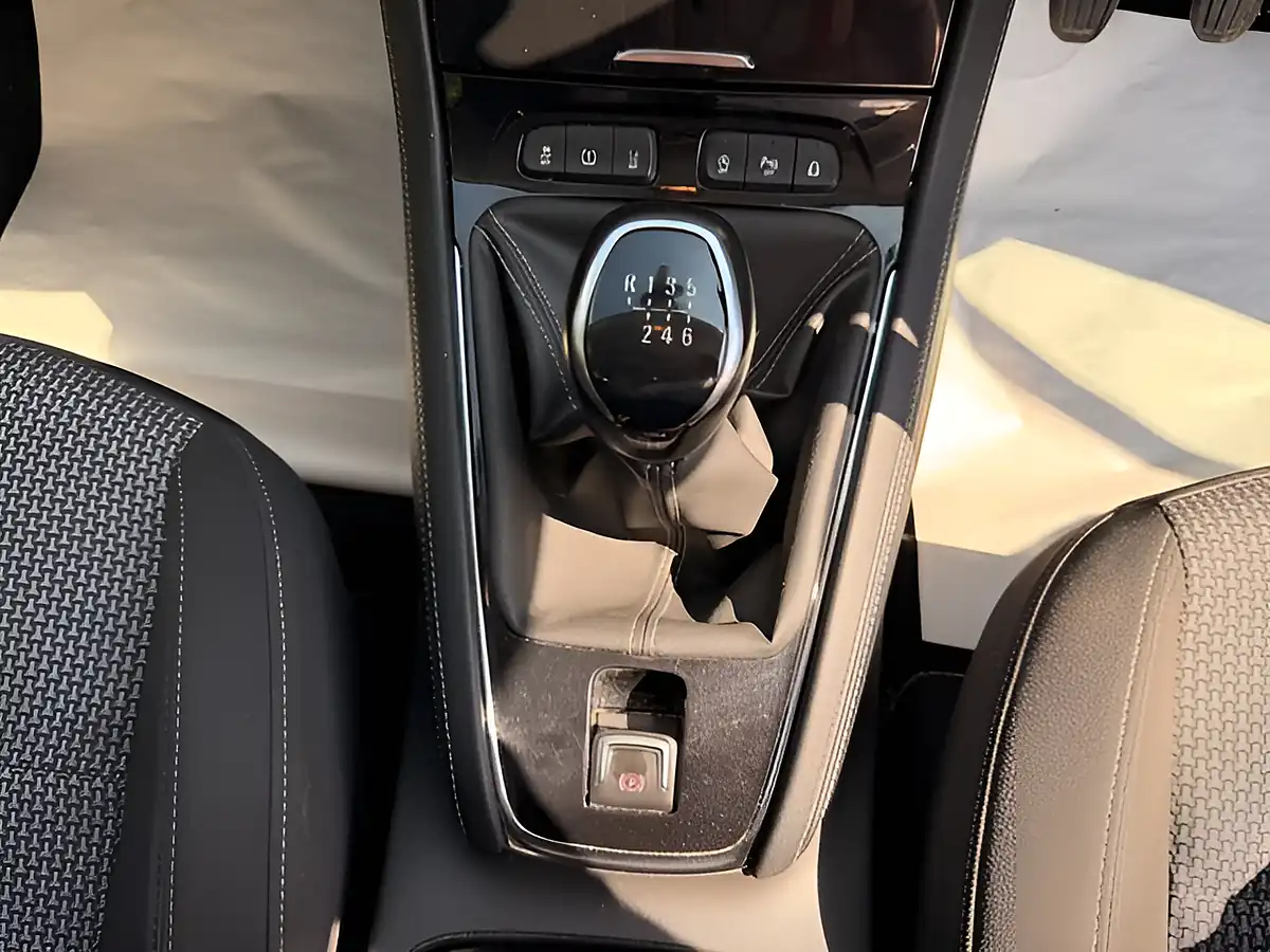 Used 2018 Vauxhall Grandland X Se Black - Interior and Exterior details 18