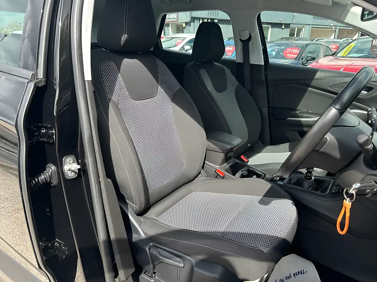 Used 2018 Vauxhall Grandland X Se Black - Interior and Exterior details 11