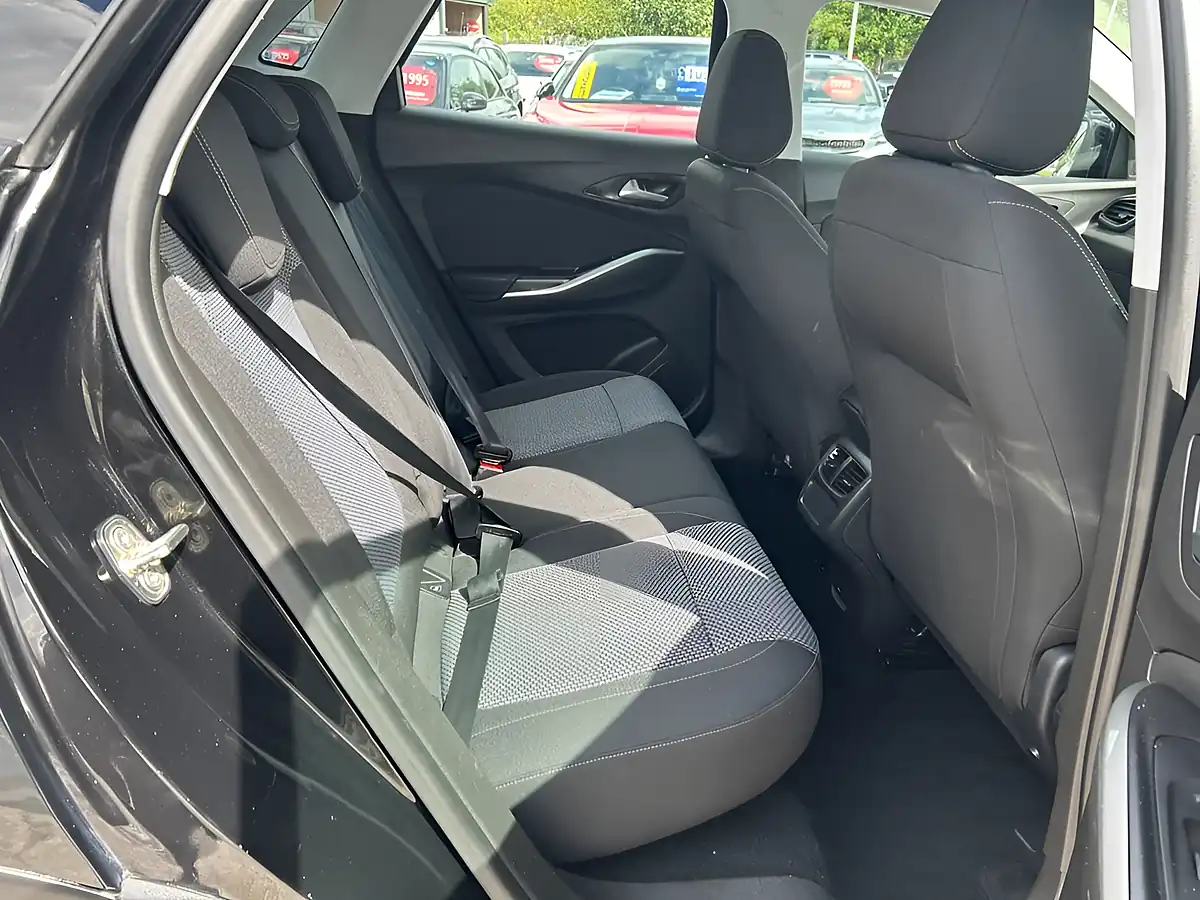 Used 2018 Vauxhall Grandland X Se Black - Interior and Exterior details 12