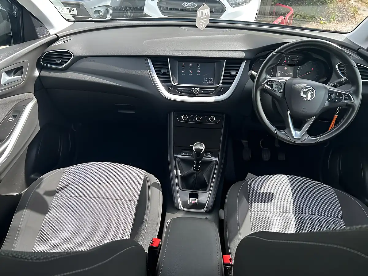 Used 2018 Vauxhall Grandland X Se Black - Interior and Exterior details 13