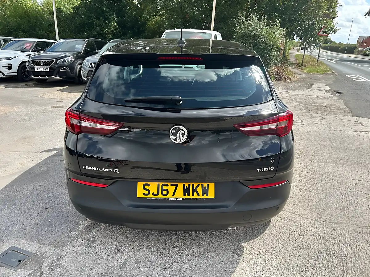 Used 2018 Vauxhall Grandland X Se Black - Interior and Exterior details 15