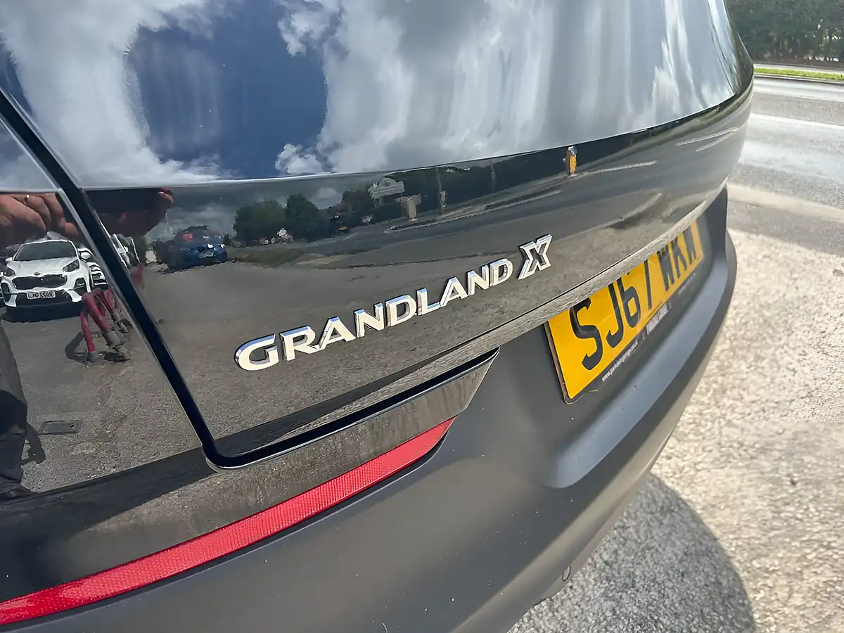 Used 2018 Vauxhall Grandland X Se Black - Interior and Exterior details 16