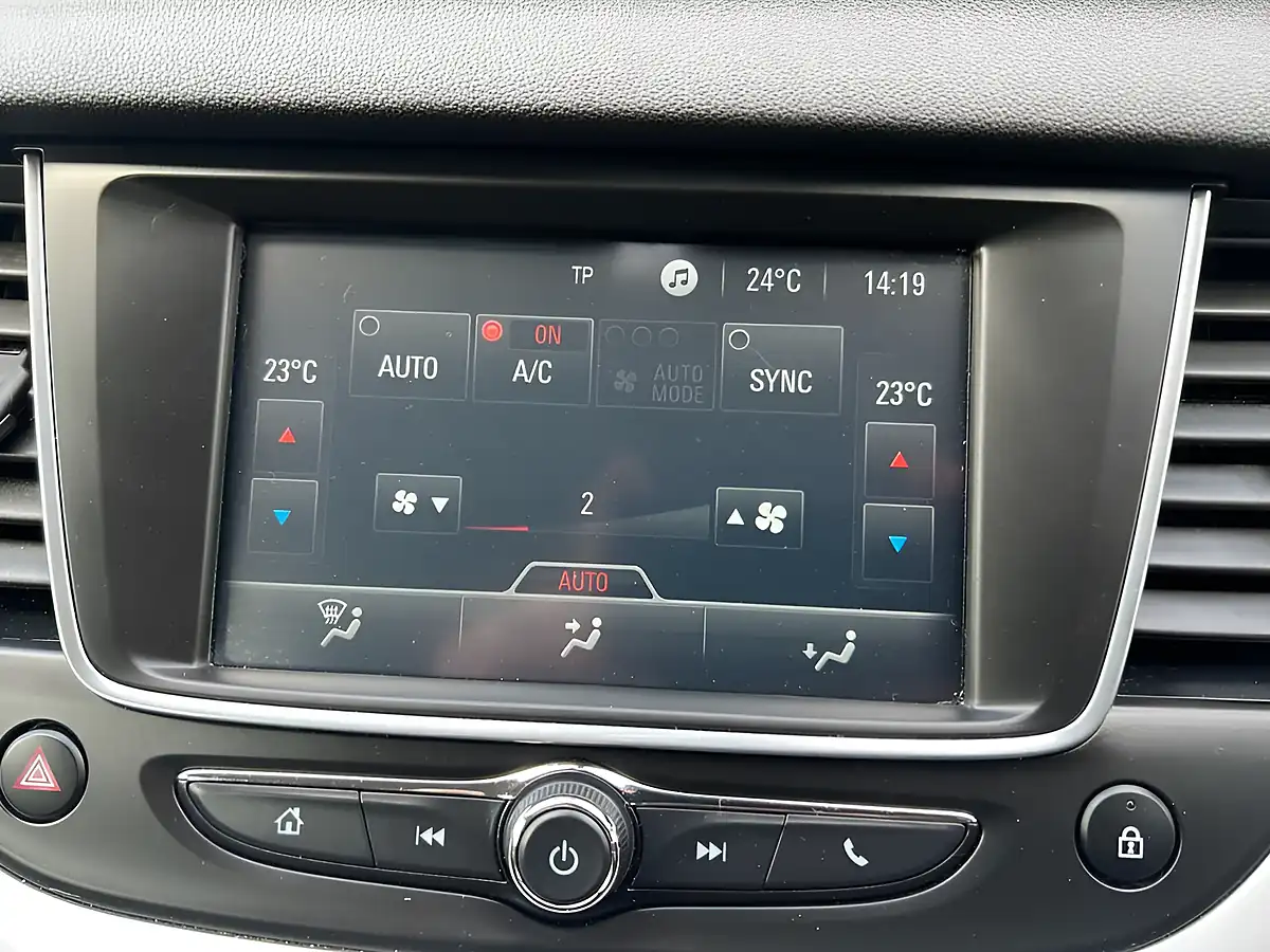 Used 2018 Vauxhall Grandland X Se Black - Interior and Exterior details 8