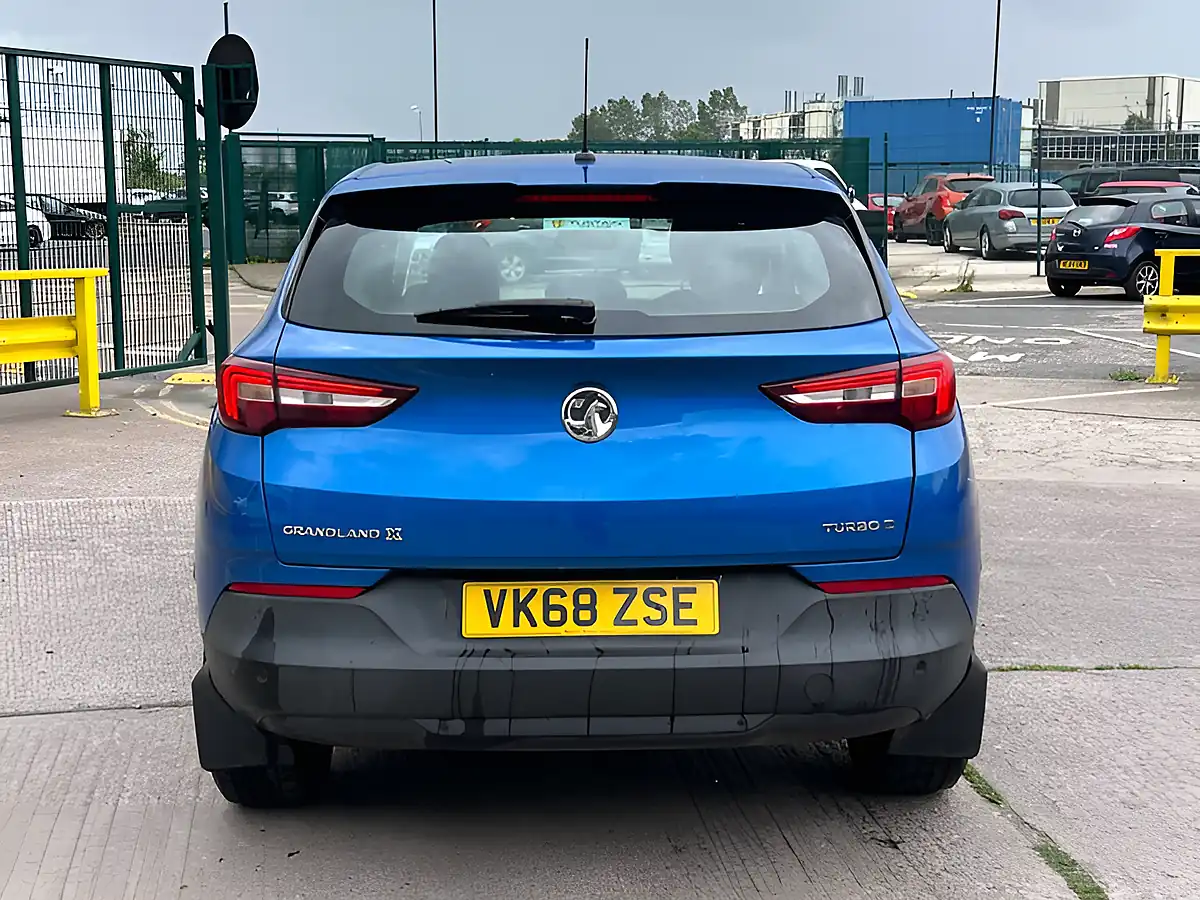 Used 2018 Vauxhall Grandland X Se Blue - Interior and Exterior details 6