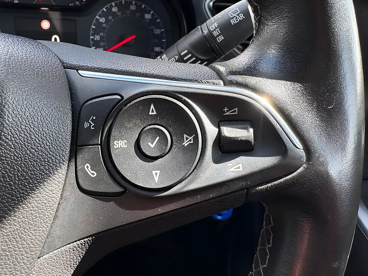 Used 2018 Vauxhall Grandland X Se Blue - Interior and Exterior details 18