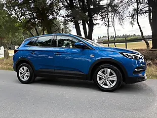 Used 2018 Vauxhall Grandland X Se Blue - Interior and Exterior details 3